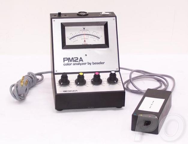PM2A COLOR ANALYZER BY BESELER